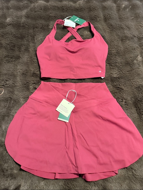 HALARA Other - HALARA Rose-Coral Crossback Sports Bra with Matching Active Skort